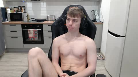 Snapshot of alex_gotcha chatting on February 1, 12:29 am Alex online show from February 1, 12:29 am