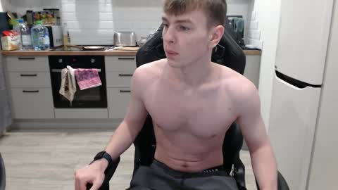 Snapshot of alex_gotcha chatting on December 24, 2:10 am Alex online show from December 24, 2:10 am