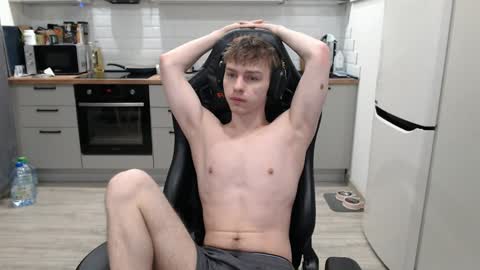 Snapshot of alex_gotcha chatting on January 29, 4:15 am Alex online show from January 29, 4:15 am
