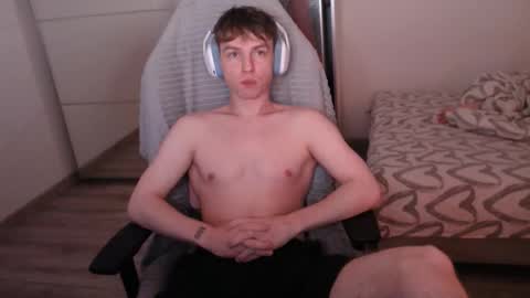 Snapshot of alex_gotcha chatting on October 4, 7:18 pm Alex online show from October 4, 7:18 pm