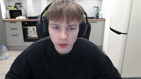 Snapshot of alex_gotcha chatting on February 23, 5:57 pm Alex online show from February 23, 5:57 pm