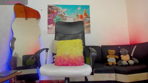 Snapshot of alex_lord_ chatting on October 5, 3:43 am i am Alex online show from October 5, 3:43 am
