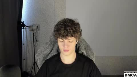 Snapshot of alex_mactavish chatting on November 1, 7:45 am Alexander online show from November 1, 7:45 am