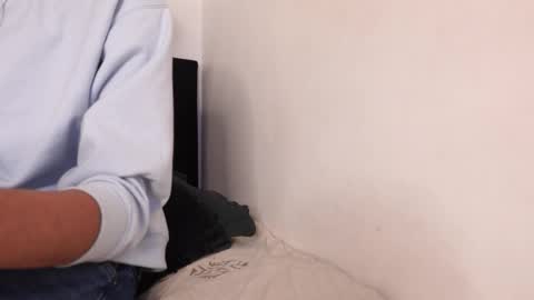 alex_mark_ online show from March 24, 5:18 pm