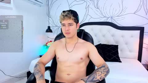 Alex  online show from April 12, 7:37 pm