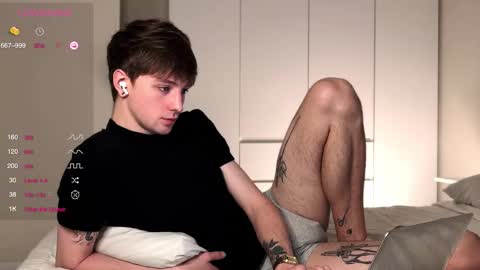 alex_schafer online show from February 11, 5:45 am