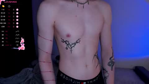 alex_silent online show from October 15, 2:35 pm