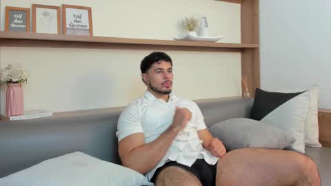 alex_wolf05 online show from February 10, 4:22 pm