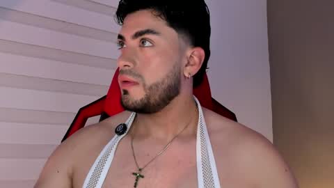 Alexander Diaz online show from April 7, 1:22 pm