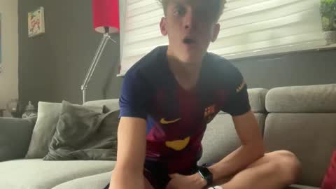 alexcentral online show from December 5, 9:38 am