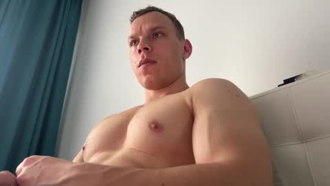 alexfit96 online show from November 6, 8:39 am