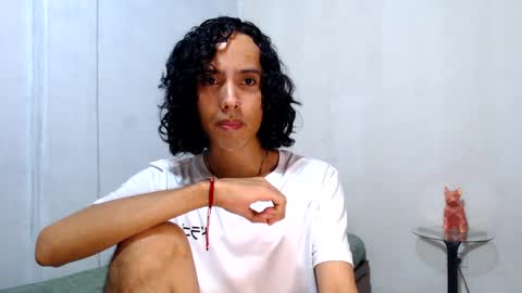 Alexis online show from April 7, 1:33 pm