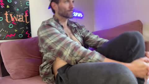 Alex Mann online show from December 20, 9:00 pm