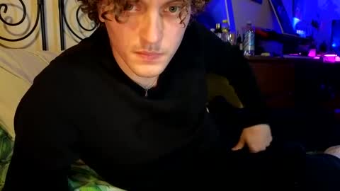 Snapshot of alexrhodesxxx chatting on December 11, 3:11 pm Alex online show from December 11, 3:11 pm