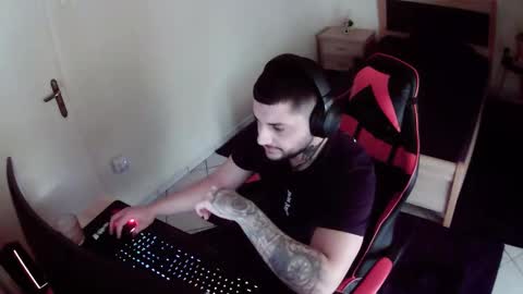 alexthepro00 online show from January 18, 2:19 pm