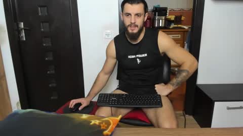 Snapshot of alexwithers1 chatting on December 21, 2:04 pm call me ALEXANDER THE GREAT online show from December 21, 2:04 pm