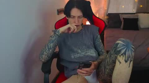 Alex online show from April 16, 8:14 am