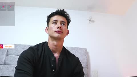 Snapshot of alexxx__01 chatting on January 18, 1:01 am Alex online show from January 18, 1:01 am