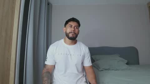 Alex   freelance model  instagram alex b229 online show from October 26, 10:56 pm