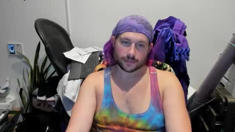 Luke online show from December 4, 2:40 am