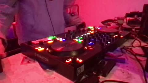 Snapshot of alien8720 chatting on January 31, 7:08 pm busco rockera online show from January 31, 7:08 pm