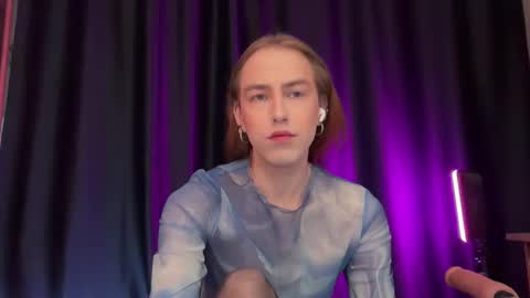 Alexa online show from December 15, 12:02 pm