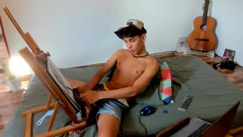 AliotTwink online show from November 4, 8:10 pm