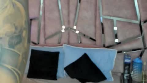 alix online show from October 30, 2:24 am