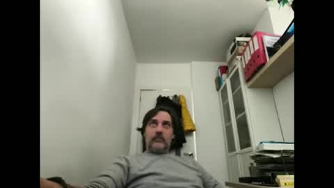 allenvic online show from December 4, 8:43 am