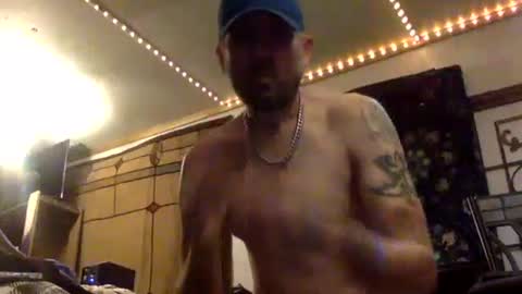 allitrunnin online show from April 28, 8:19 am