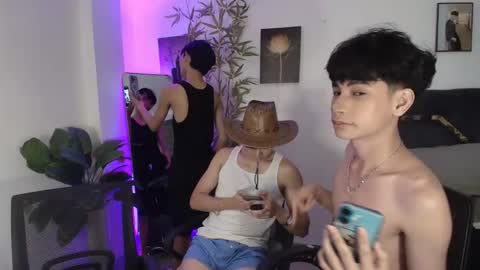 kim and josh online show from April 9, 4:02 pm