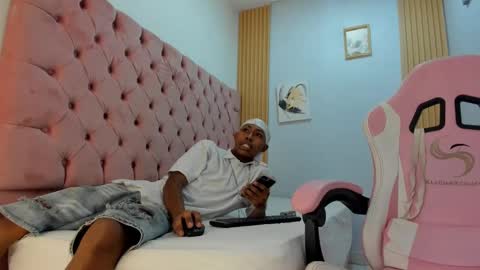 alluringangel01 online show from November 18, 1:20 am