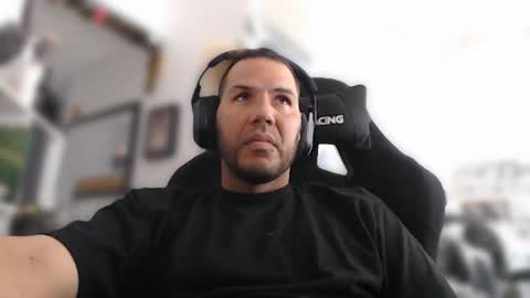 simplyfaded online show from November 16, 10:45 pm