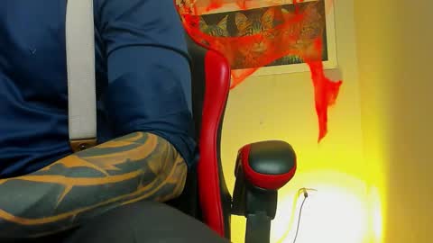 alpha_dominus_ online show from November 2, 4:39 am