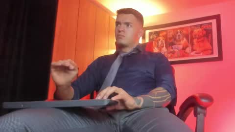 alpha_dominus_ online show from January 16, 9:23 am