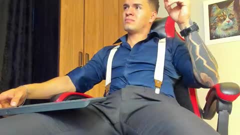 alpha_dominus_ online show from November 11, 5:01 am