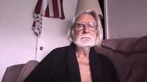 AlphaUniform online show from November 29, 4:09 pm