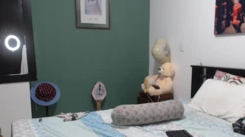 Lucian online show from September 19, 1:18 am