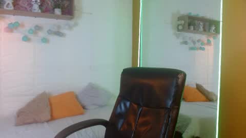 amethystshadow online show from April 19, 3:44 pm