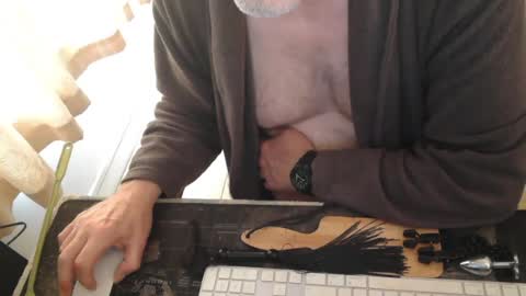 amslave4f online show from July 17, 8:21 am