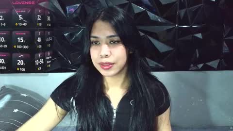 Ana online show from December 18, 11:17 am