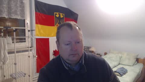 Snapshot of andre124231 chatting on December 29, 4:19 pm Andre online show from December 29, 4:19 pm