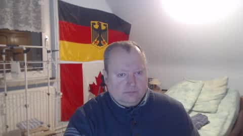 Snapshot of andre124231 chatting on December 14, 6:20 pm Andre online show from December 14, 6:20 pm