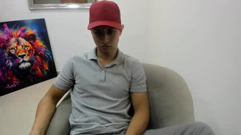 Snapshot of andre_blow chatting on October 20, 1:48 pm Andre Blow online show from October 20, 1:48 pm