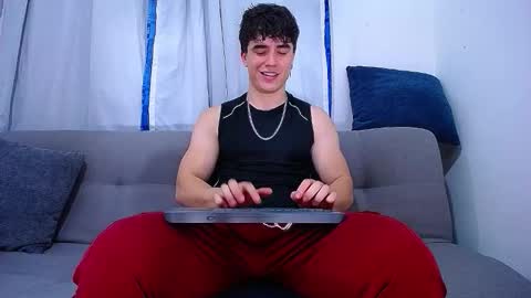 Snapshot of andre_parker chatting on September 9, 2:22 am Andre Parker online show from September 9, 2:22 am