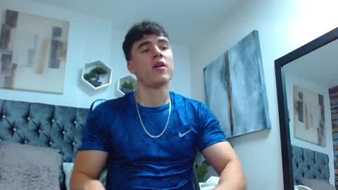 Snapshot of andre_parker chatting on January 31, 11:03 pm Andre Parker online show from January 31, 11:03 pm