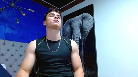 Snapshot of andre_parker chatting on January 8, 9:55 pm Andre Parker online show from January 8, 9:55 pm