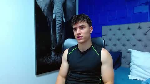 Snapshot of andre_parker chatting on February 7, 12:20 am Andre Parker online show from February 7, 12:20 am