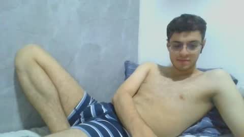 andres129494 online show from December 16, 2:40 am