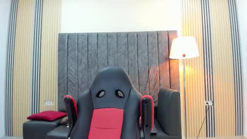 andres_stud online show from January 14, 4:17 am